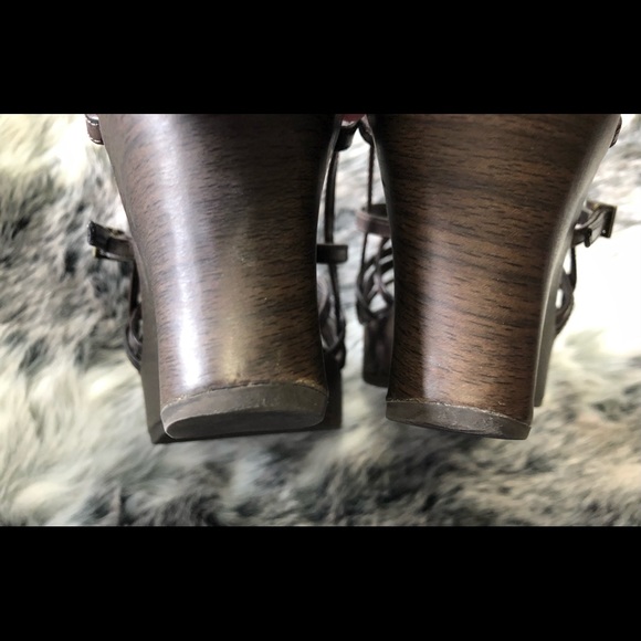 Brown strappy wedge in very good condition, size 8.5 - Picture 8 of 8